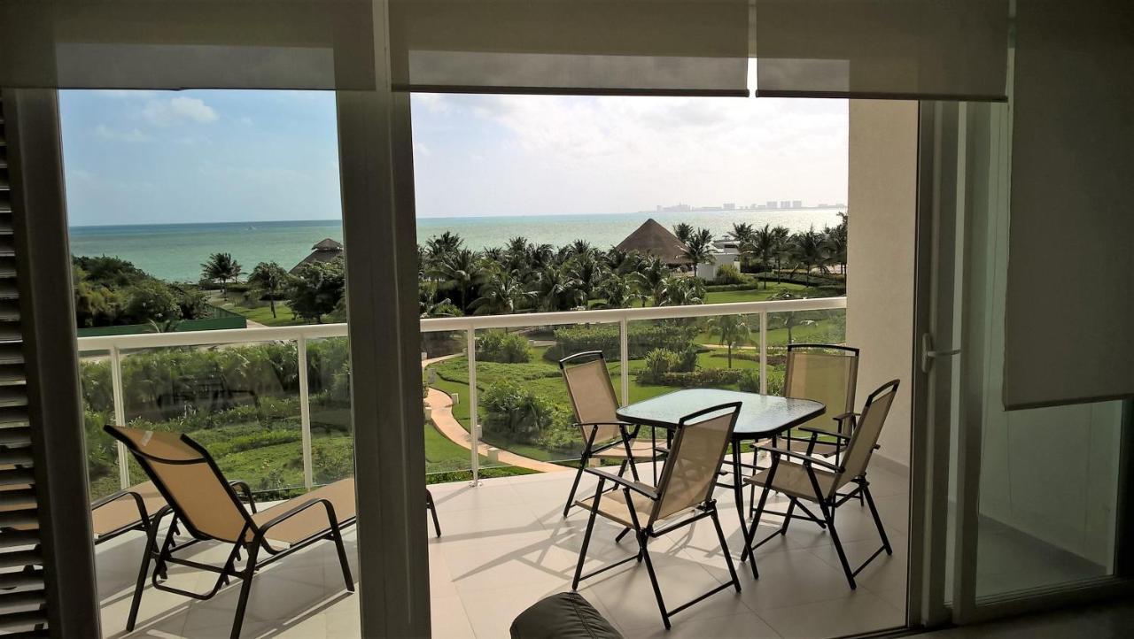 Swim The Caribbean & Work With A View Lägenhet Cancún Exteriör bild